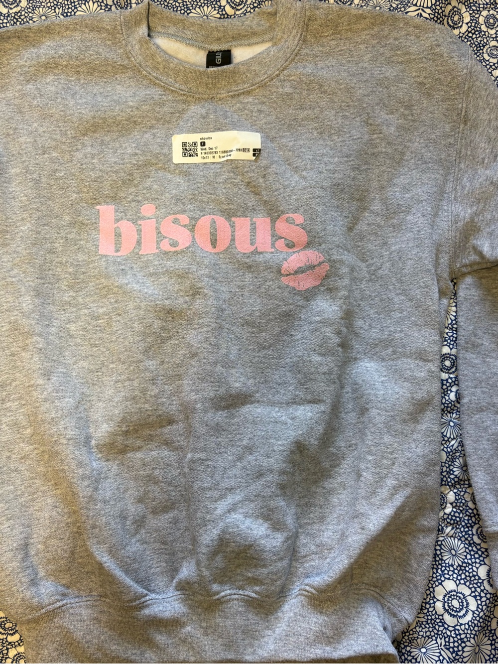 Gildan Gray Crewneck Sweatshirt with Pink Bisous Graphic